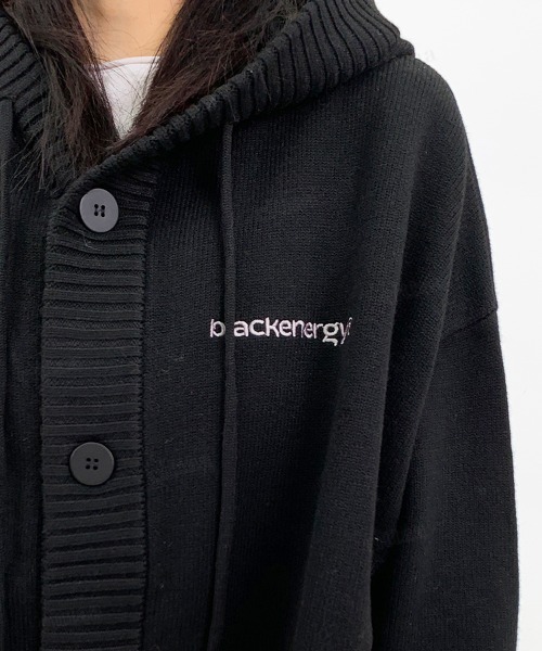Dalfwin（ダールフィン）の「韓国ファッション blackenergy刺繍ロゴフロントボタンニットパーカーカーディガン（カーディガン/ボレロ・レディース・ブラック/グレー・FREE）」の12枚目の写真