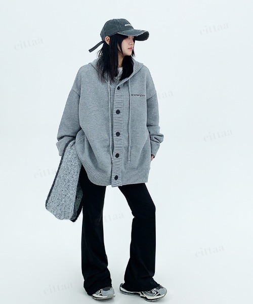 Dalfwin（ダールフィン）の「韓国ファッション blackenergy刺繍ロゴフロントボタンニットパーカーカーディガン（カーディガン/ボレロ・レディース・ブラック/グレー・FREE）」の21枚目の写真