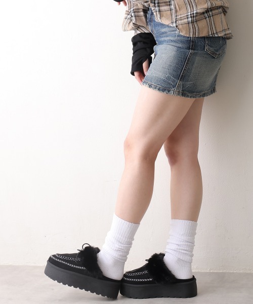 DEMETER(デメテル)の「厚底 プラットフォーム モカシンデザイン ムートンシューズ(ブーツ・レディース・キャメル/ブラック/ベージュ・LL/L/M)」の9枚目の写真