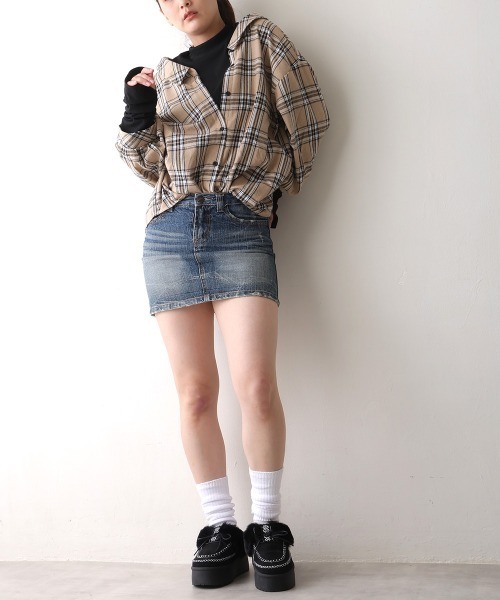 DEMETER(デメテル)の「厚底 プラットフォーム モカシンデザイン ムートンシューズ(ブーツ・レディース・キャメル/ブラック/ベージュ・LL/L/M)」の11枚目の写真