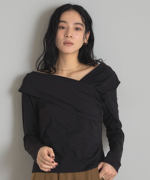 &. NOSTALGIA(アンドドットノスタルジア)の「裏起毛オフショルアシメカットソー(Tシャツ/カットソー・レディース・ブラック・M)」の1枚目の写真
