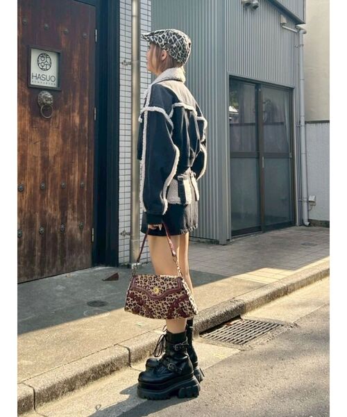 EVRIS（エヴリス）の「デニムボアミニスカート【セットアップ着用可能】（デニムスカート・レディース・インディゴブルー/ブラック・SMALL/MEDIUM）」の21枚目の写真