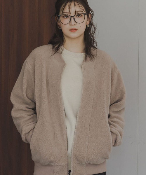 slattgir(スラットジール)の「高身長 ボアブルゾン(トールサイズ)Essenave(カバーオール・レディース・ライトブラウン/チャコール・TM/TLL/TL/T3L)」の2枚目の写真