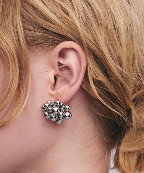 AKTE（アクテ）の「メタルバブルピアス（ピアス（両耳用）・レディース・ゴールド/シルバー・FREE）」の2枚目の写真