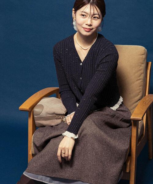 F by ROSSO（エフバイロッソ）の「F by ROSSO　スパンコールフリルリブカーディガン（カーディガン/ボレロ・レディース・ネイビー/ベージュ/グレー・FREE）」の3枚目の写真