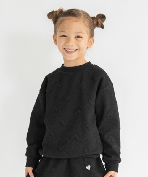 BRANSHES（ブランシェス）の「【セットアップ対応】ハート総柄膨れジャガードトレーナー（スウェット・キッズ・ブラック/ラベンダー・120/130/100/110/80/90/140/150）」の2枚目の写真