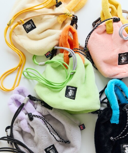 COBMASTER(コブマスター)の「Cobmaster/コブマスター 別注Fluffy Drawstring bag フラッフィー ドローストリングバッグ(ショルダーバッグ・メンズ・ブラック/グレー/グリーン/ピンク/ベージュ・ONE SIZE)」の1枚目の写真