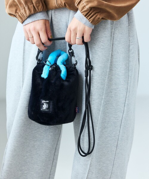 COBMASTER(コブマスター)の「Cobmaster/コブマスター 別注Fluffy Drawstring bag フラッフィー ドローストリングバッグ(ショルダーバッグ・メンズ・ブラック/グレー/グリーン/ピンク/ベージュ・ONE SIZE)」の17枚目の写真