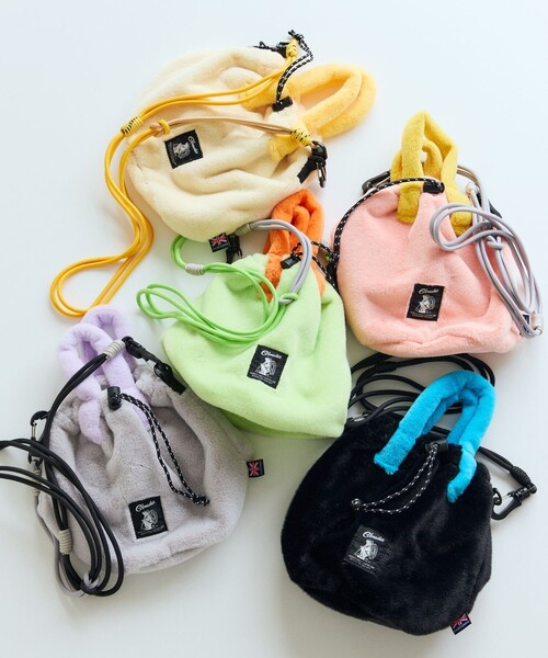 COBMASTER(コブマスター)の「Cobmaster/コブマスター 別注Fluffy Drawstring bag フラッフィー ドローストリングバッグ(ショルダーバッグ・メンズ・ブラック/グレー/グリーン/ピンク/ベージュ・ONE SIZE)」の16枚目の写真
