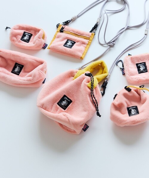 COBMASTER(コブマスター)の「Cobmaster/コブマスター 別注Fluffy Drawstring bag フラッフィー ドローストリングバッグ(ショルダーバッグ・メンズ・ブラック/グレー/グリーン/ピンク/ベージュ・ONE SIZE)」の13枚目の写真