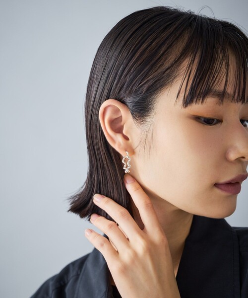 Jouete（ジュエッテ）の「[ラップピアス] ツイスト（ピアス（両耳用）・レディース・シルバー・FREE）」の2枚目の写真