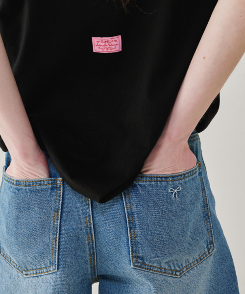 RONRON（ロンロン）の「RIBBON PRINTED DENIM HALF PANTS LIGHT BLUE（デニムパンツ・レディース・その他・SMALL/MEDIUM）」の3枚目の写真