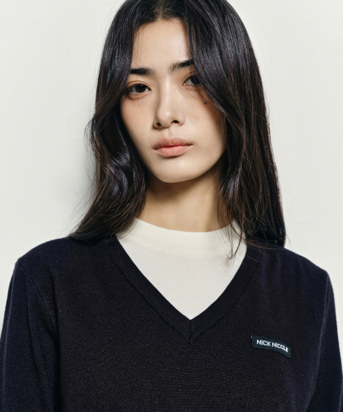 NICK&NICOLE(ニックアンドニコール)の「LAYERED ROUND V NECK KNIT_BLACK(ニット/セーター・レディース・その他・FREE)」の3枚目の写真