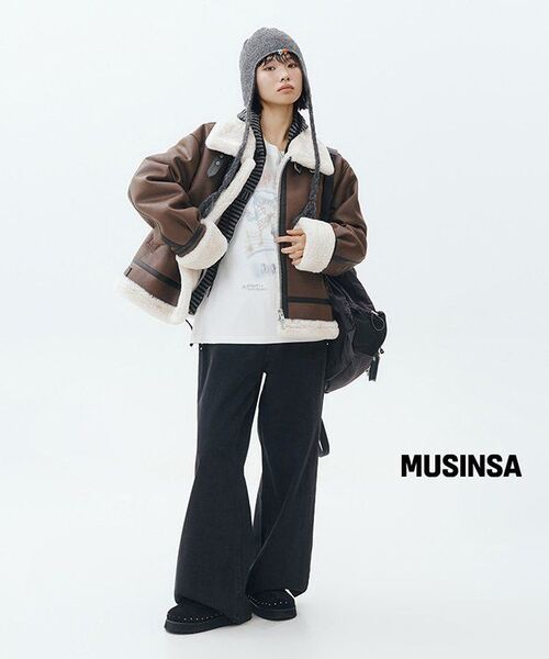 TYPESERVICE（タイプサービス）の「Ruffled Stripe Zip Hoodie [Black]（パーカー・レディース・ブラック・FREE）」の2枚目の写真