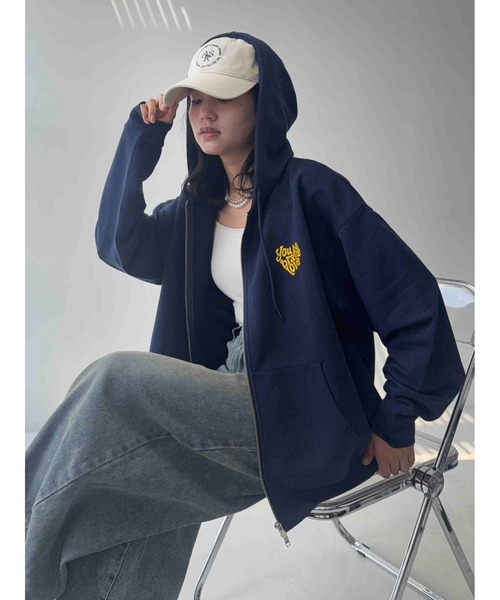 AS KNOW AS plus(アズノゥアズプラス)の「♪モチーフ選び裏毛ビッグサイズパーカー【UNISEX ITEM】(パーカー・レディース・オートミール/ネイビー/カモフラージュ/チャコールグレー/レッド系/グレー系/グリーン系その他/ネイビー系/アイボリー系・FREE)」の7枚目の写真