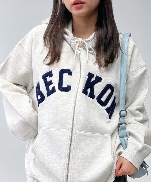AS KNOW AS plus（アズノゥアズプラス）の「♪モチーフ選び裏起毛ビッグサイズパーカー【UNISEX ITEM】（パーカー・レディース・オートミール/ネイビー/カモフラージュ/チャコールグレー・FREE）」の2枚目の写真