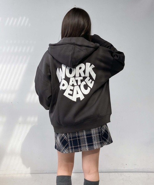 AS KNOW AS plus（アズノゥアズプラス）の「♪モチーフ選び裏起毛ビッグサイズパーカー【UNISEX ITEM】（パーカー・レディース・オートミール/ネイビー/カモフラージュ/チャコールグレー・FREE）」の7枚目の写真