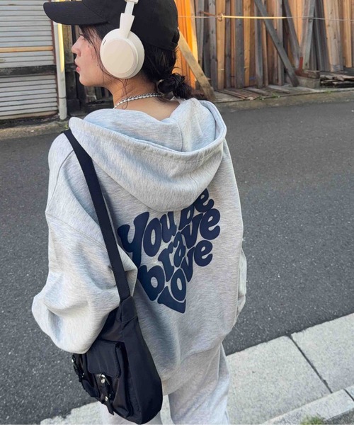 AS KNOW AS plus(アズノゥアズプラス)の「♪モチーフ選び裏毛ビッグサイズパーカー【UNISEX ITEM】(パーカー・レディース・オートミール/ネイビー/カモフラージュ/チャコールグレー/レッド系/グレー系/グリーン系その他/ネイビー系/アイボリー系・FREE)」の18枚目の写真