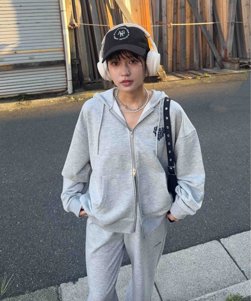 AS KNOW AS plus(アズノゥアズプラス)の「♪モチーフ選び裏毛ビッグサイズパーカー【UNISEX ITEM】(パーカー・レディース・オートミール/ネイビー/カモフラージュ/チャコールグレー/レッド系/グレー系/グリーン系その他/ネイビー系/アイボリー系・FREE)」の17枚目の写真