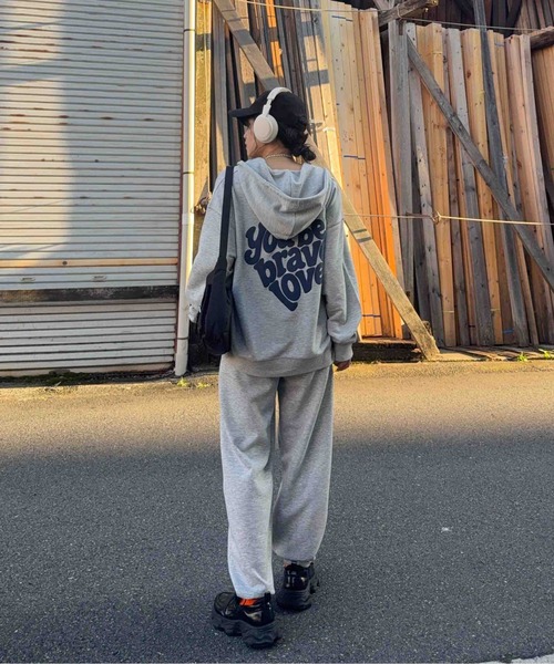 AS KNOW AS plus(アズノゥアズプラス)の「♪モチーフ選び裏毛ビッグサイズパーカー【UNISEX ITEM】(パーカー・レディース・オートミール/ネイビー/カモフラージュ/チャコールグレー/レッド系/グレー系/グリーン系その他/ネイビー系/アイボリー系・FREE)」の22枚目の写真