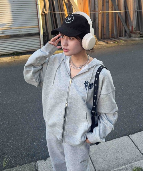 AS KNOW AS plus(アズノゥアズプラス)の「♪モチーフ選び裏毛ビッグサイズパーカー【UNISEX ITEM】(パーカー・レディース・オートミール/ネイビー/カモフラージュ/チャコールグレー/レッド系/グレー系/グリーン系その他/ネイビー系/アイボリー系・FREE)」の16枚目の写真