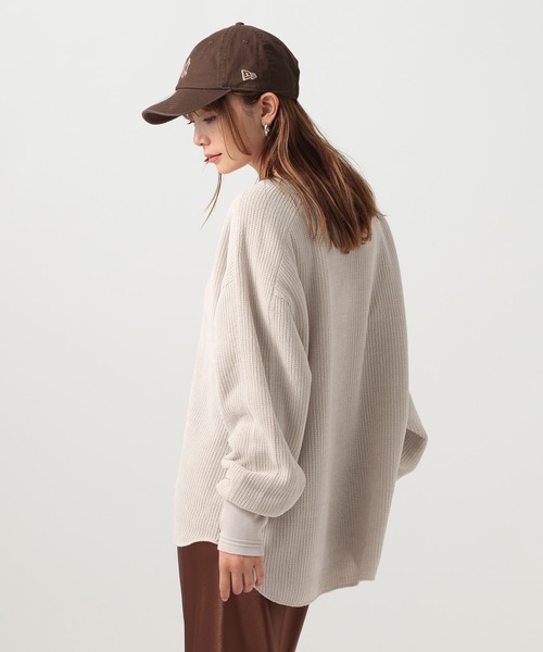 BAYFLOW（ベイフロー）の「ソフトモールWフェイスプルオーバー（Tシャツ/カットソー・レディース・チャコール/キャメル/グレイッシュベージュ・FREE）」の17枚目の写真