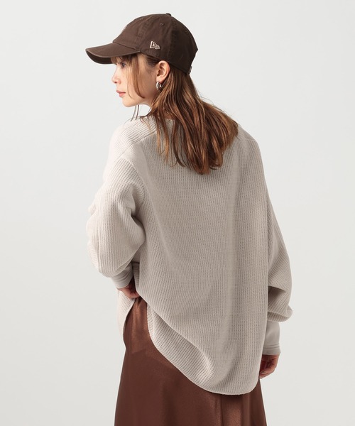 BAYFLOW（ベイフロー）の「ソフトモールWフェイスプルオーバー（Tシャツ/カットソー・レディース・チャコール/キャメル/グレイッシュベージュ・FREE）」の18枚目の写真