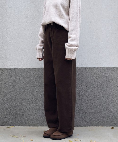 LOEIL（ロエイユ）の「プレーン起毛ワイドコットンパンツ - ブラウン（その他パンツ・レディース・その他・LARGE/MEDIUM/SMALL）」の4枚目の写真