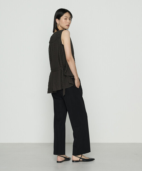 Gabardine K.T(ギャバジンケーティー)の「〔 +サイズ 〕 チェック柄カラミ ジレ(ベスト・レディース・ブラック/ダークブラウン・15号)」の7枚目の写真