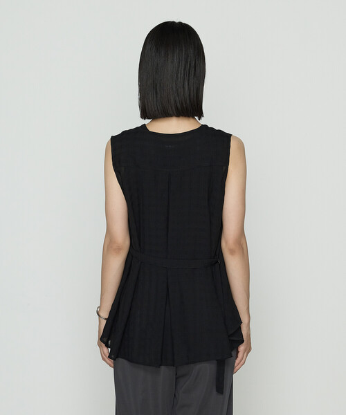Gabardine K.T(ギャバジンケーティー)の「〔 +サイズ 〕 チェック柄カラミ ジレ(ベスト・レディース・ブラック/ダークブラウン・15号)」の13枚目の写真