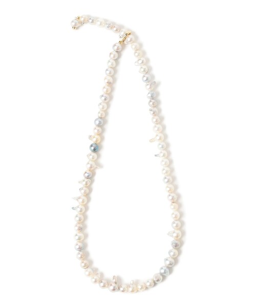 Demi-Luxe BEAMS(デミルクス ビームス)の「AYUS / バロックパール クリッカー ネックレス(ネックレス・レディース・ホワイト・ONE SIZE)」の1枚目の写真