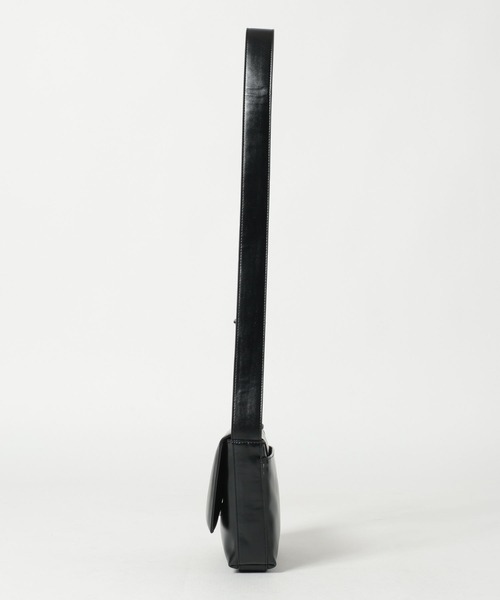 RAGEBLUE（レイジブルー）の「Synthetic Leather Compact Shoulder Bag シンセティックレザー/フラップミニショルダーバッグ（ショルダーバッグ・メンズ・ブラック・FREE）」の6枚目の写真