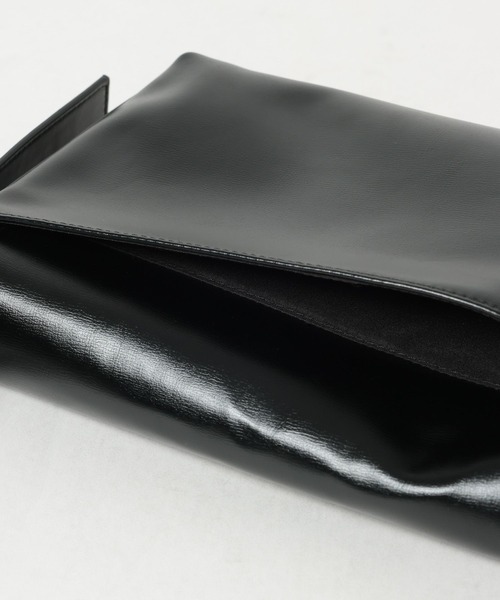 RAGEBLUE（レイジブルー）の「Synthetic Leather Compact Shoulder Bag シンセティックレザー/フラップミニショルダーバッグ（ショルダーバッグ・メンズ・ブラック・FREE）」の12枚目の写真