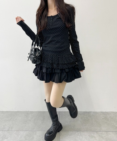 PHILLY（フィリー）の「ヘムフリルドットヘンリーネックトップス（Tシャツ/カットソー・レディース・ブラック/ホワイト・FREE）」の8枚目の写真