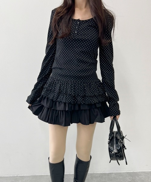 PHILLY（フィリー）の「ヘムフリルドットヘンリーネックトップス（Tシャツ/カットソー・レディース・ブラック/ホワイト・FREE）」の10枚目の写真