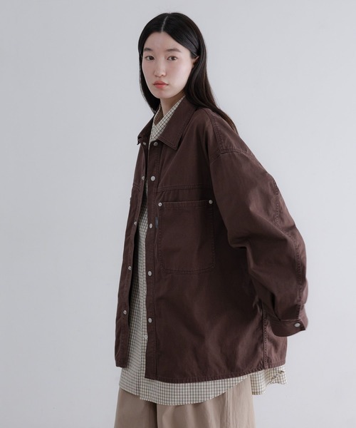 LOWRYS FARM(ローリーズファーム)の「【LFM(U)】DENIM SHIRT【UNISEX】 643970(シャツ/ブラウス・メンズ・ブラウン/ネイビー・MEDIUM/LARGE)」の16枚目の写真