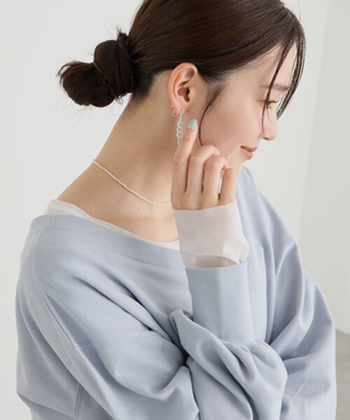 RIVE DROITE(リヴドロワ)の「【前後2way仕様】ボートネック2wayスウェット(Tシャツ/カットソー・レディース・グレー/グレイッシュベージュ/サックスブルー・FREE)」の3枚目の写真