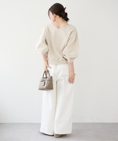 RIVE DROITE(リヴドロワ)の「【前後2way仕様】ボートネック2wayスウェット(Tシャツ/カットソー・レディース・グレー/グレイッシュベージュ/サックスブルー・FREE)」の6枚目の写真