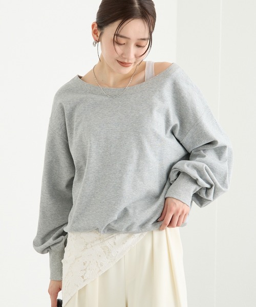 RIVE DROITE(リヴドロワ)の「【前後2way仕様】ボートネック2wayスウェット(Tシャツ/カットソー・レディース・グレー/グレイッシュベージュ/サックスブルー・FREE)」の1枚目の写真