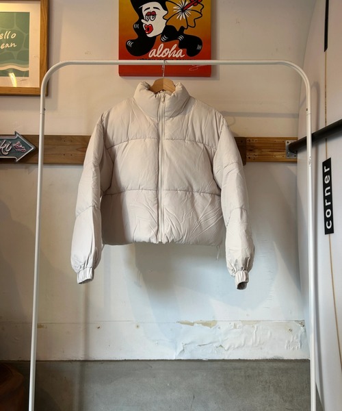 URBAN ISLAND SOCIETY（アーバンアイランドソサエティ）の「【URBAN ISLAND SOCIETY/アーバンアイランドソサエティ】UIS SHORT DOWN JACKET ショートダウンジャケット 防寒 リブ袖（ダウンジャケット/コート・レディース・ホワイト/ブラック/モカ・FREE）」の6枚目の写真