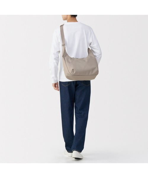 無印良品(ムジルシリョウヒン)の「撥水 2WAY ワンショルダー バッグ(ショルダーバッグ・レディース・グレー/ブルー系/ブラック/ダークベージュ・FREE)」の17枚目の写真