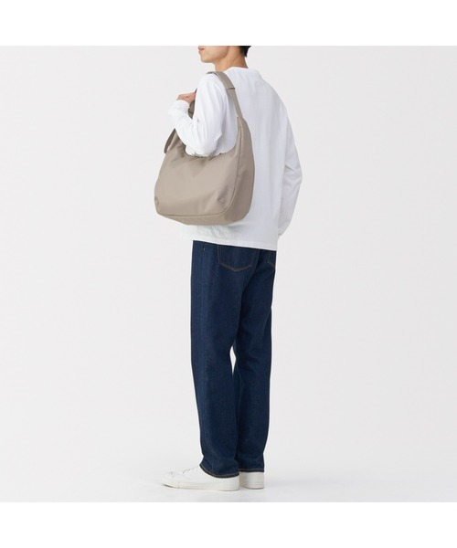 無印良品(ムジルシリョウヒン)の「撥水 2WAY ワンショルダー バッグ(ショルダーバッグ・レディース・グレー/ブルー系/ブラック/ダークベージュ・FREE)」の11枚目の写真