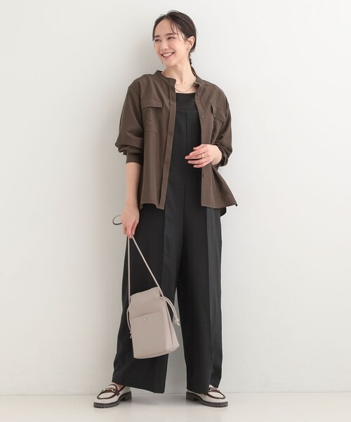 SHOO・LA・RUE（シューラルー）の「【イージーケア/S-LL/UV】きれいめにもラフにも　ダブルフラップポケットバンドカラーシャツ（シャツ/ブラウス・レディース・ブラウン系その他/ベビーピンク/ライトベージュ/ネイビー系2・04/03/02/01）」の8枚目の写真