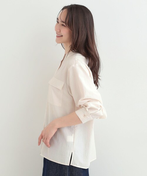 SHOO・LA・RUE（シューラルー）の「【イージーケア/S-LL/UV】きれいめにもラフにも　ダブルフラップポケットバンドカラーシャツ（シャツ/ブラウス・レディース・ブラウン系その他/ベビーピンク/ライトベージュ/ネイビー系2・04/03/02/01）」の11枚目の写真