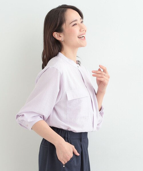 SHOO・LA・RUE（シューラルー）の「【イージーケア/S-LL/UV】きれいめにもラフにも　ダブルフラップポケットバンドカラーシャツ（シャツ/ブラウス・レディース・ブラウン系その他/ベビーピンク/ライトベージュ/ネイビー系2・04/03/02/01）」の15枚目の写真