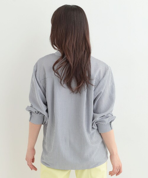 SHOO・LA・RUE（シューラルー）の「【イージーケア/S-LL/UV】きれいめにもラフにも　ダブルフラップポケットバンドカラーシャツ（シャツ/ブラウス・レディース・ブラウン系その他/ベビーピンク/ライトベージュ/ネイビー系2・04/03/02/01）」の19枚目の写真