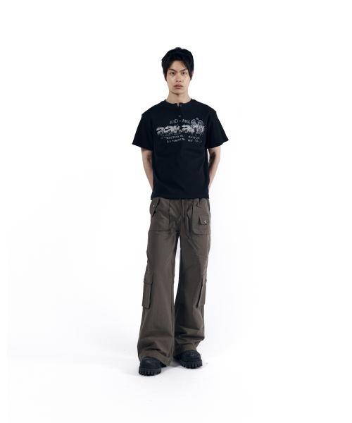 AAKAM(アーカム)の「Crack Henry Neck Half Top (Black)(Tシャツ/カットソー・レディース・その他・1/2)」の14枚目の写真