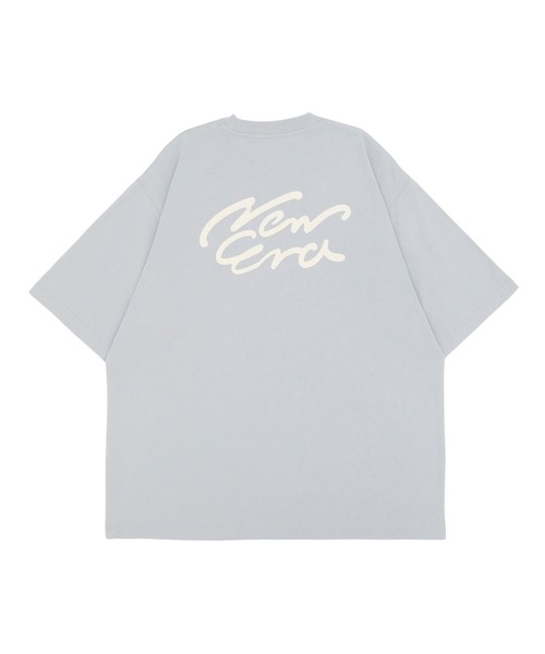 NEW ERA(ニューエラ)の「ニューエラアパレル 半袖Tシャツ 筆記体ロゴ バックプリントONSPOTZ別注(Tシャツ/カットソー・メンズ・ストーン/ホワイト/グレー/ブラック・XXL/S/M/XL/L)」の5枚目の写真
