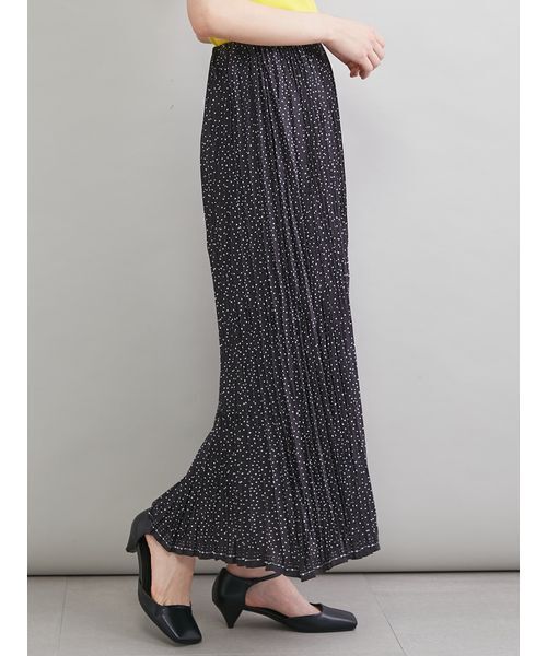 Mila Owen(ミラオーウェン)の「ドットプリントワッシャープリーツスカート(スカート・レディース・アイボリー/ブラック・0/1/00)」の7枚目の写真