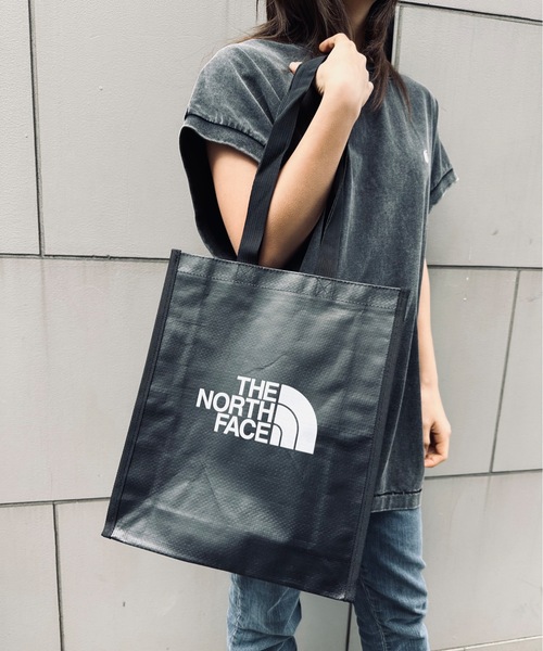 THE NORTH FACE(ザノースフェイス)の「THE NORTH FACE / ザノースフェイス / SHOPPER BAG-S(トートバッグ・レディース・ホワイト系その他/ブラック系その他・SMALL)」の10枚目の写真